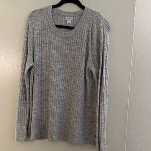 Old Navy Light Gray Women's Crew Neck Sweater